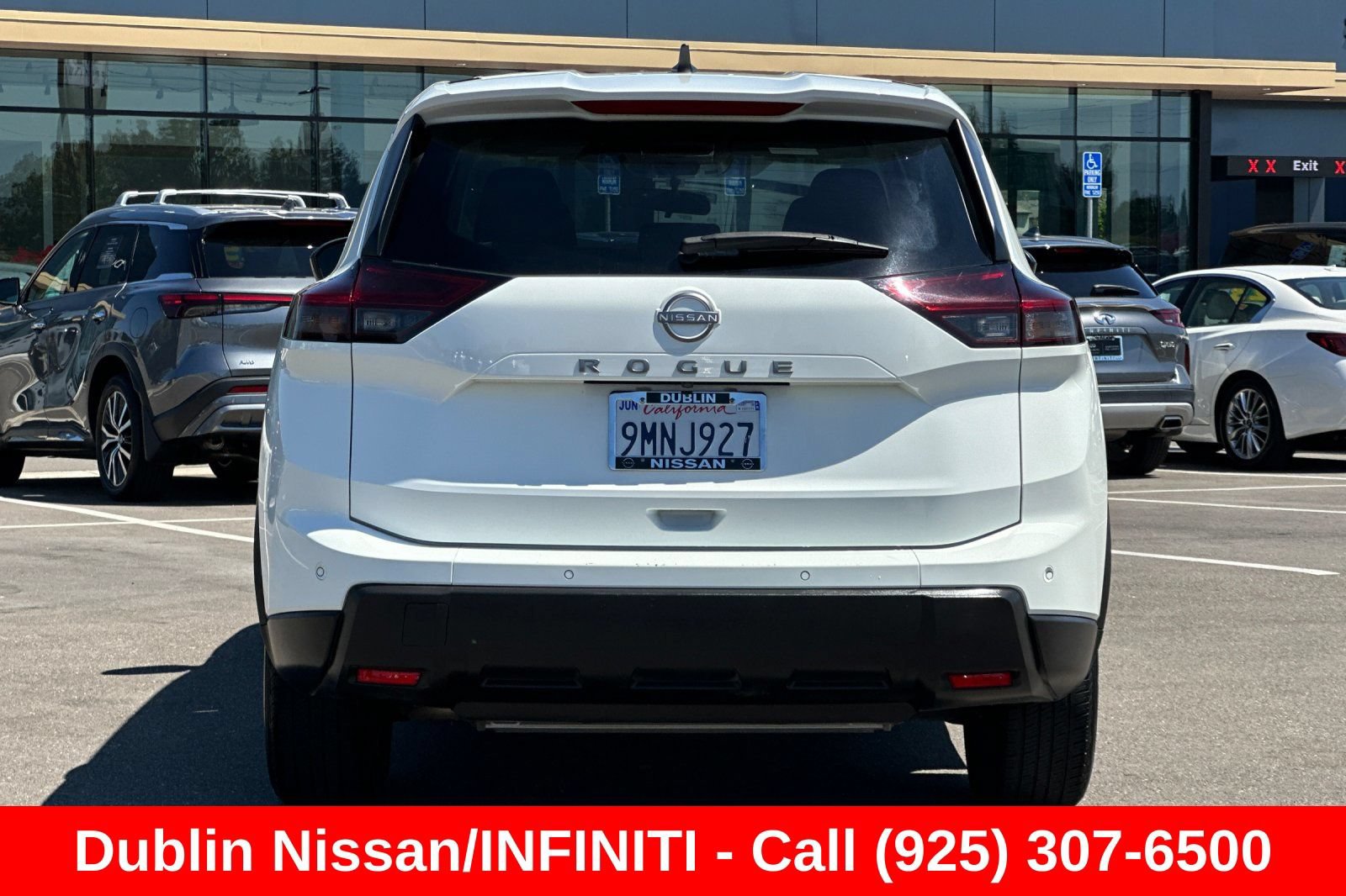 Used 2024 Nissan Rogue S FWD image 5