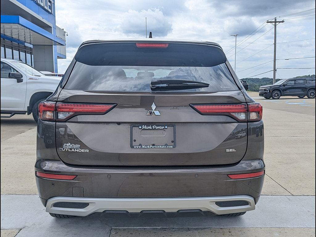 Used 2023 Mitsubishi Outlander SEL AWD/4WD image 8