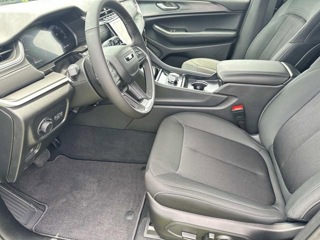 New 2025 Jeep Grand Cherokee L Laredo w/ Luxury Tech Group I image 25