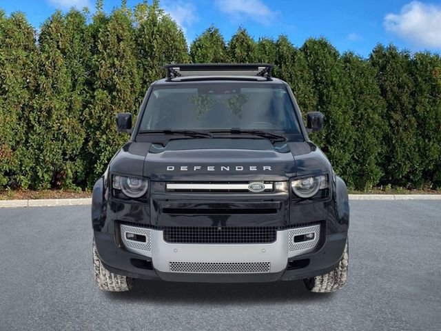 Used 2023 Land Rover Defender 110 SE image 2
