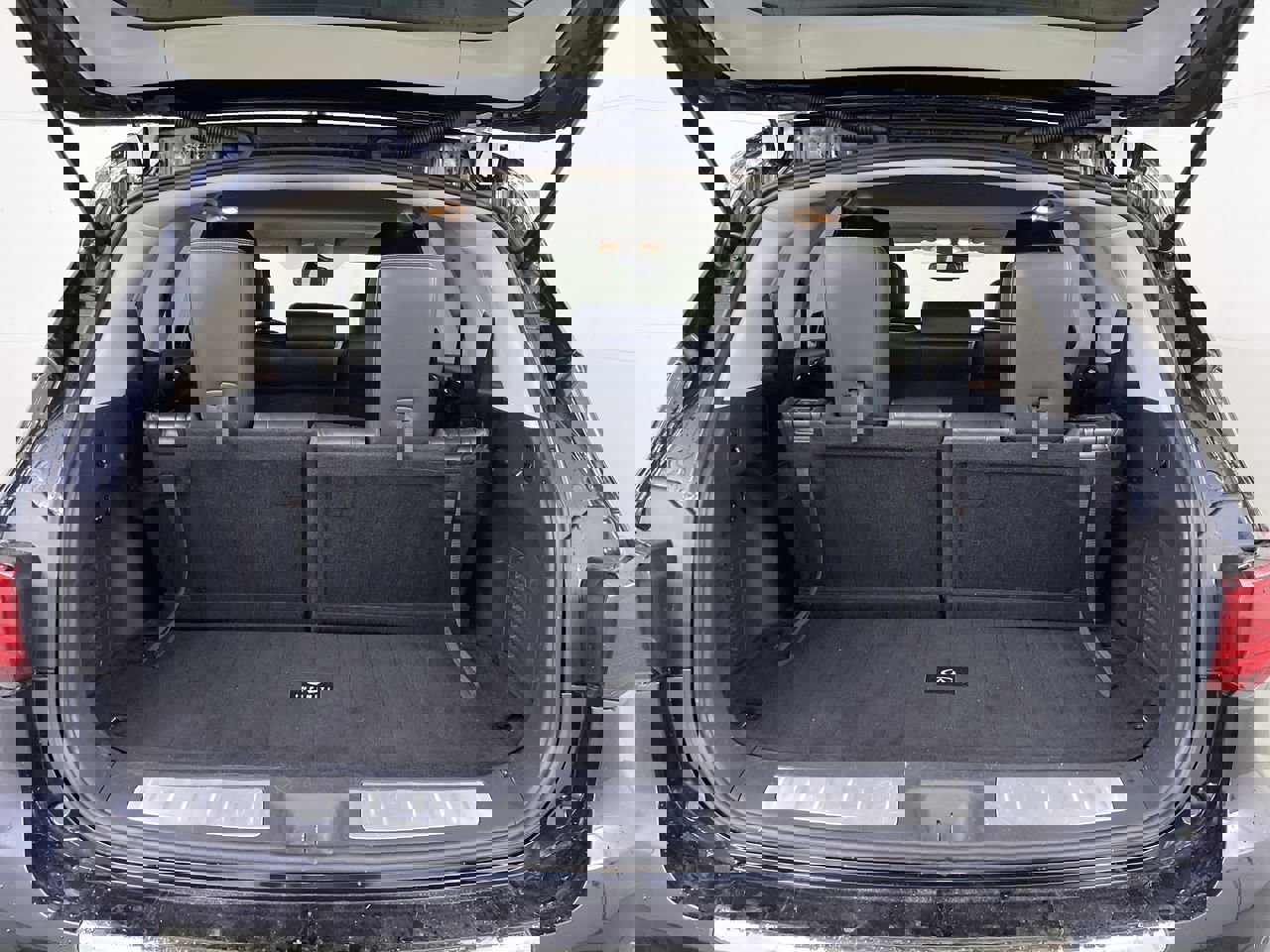 Used 2019 INFINITI QX60 Luxe w/ Essential Package image 25