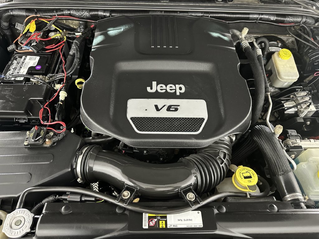 Used 2016 Jeep Wrangler Unlimited Sport AWD/4WD image 29