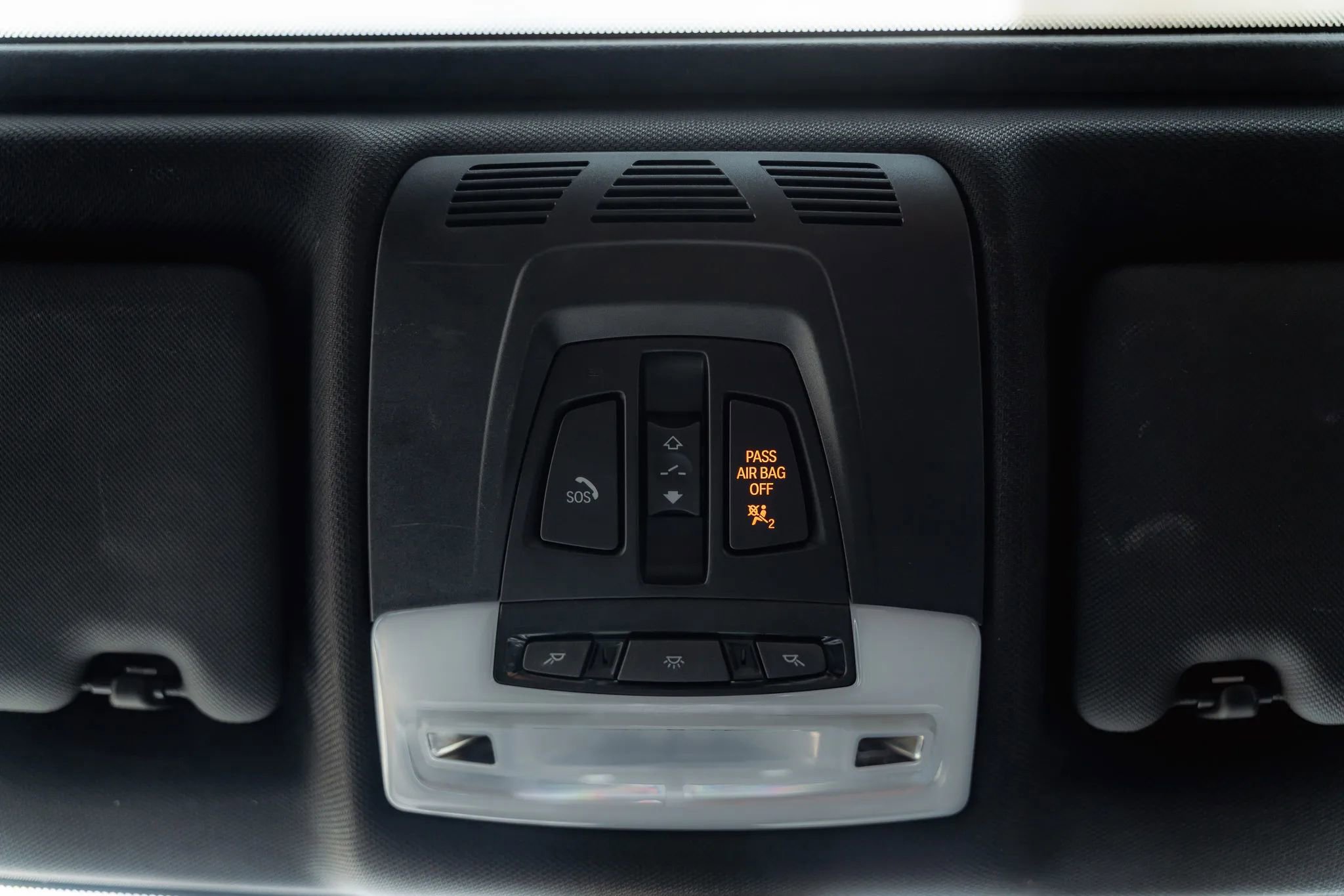 Used 2018 BMW 330e 330e iPerformance Sedan 4D image 39