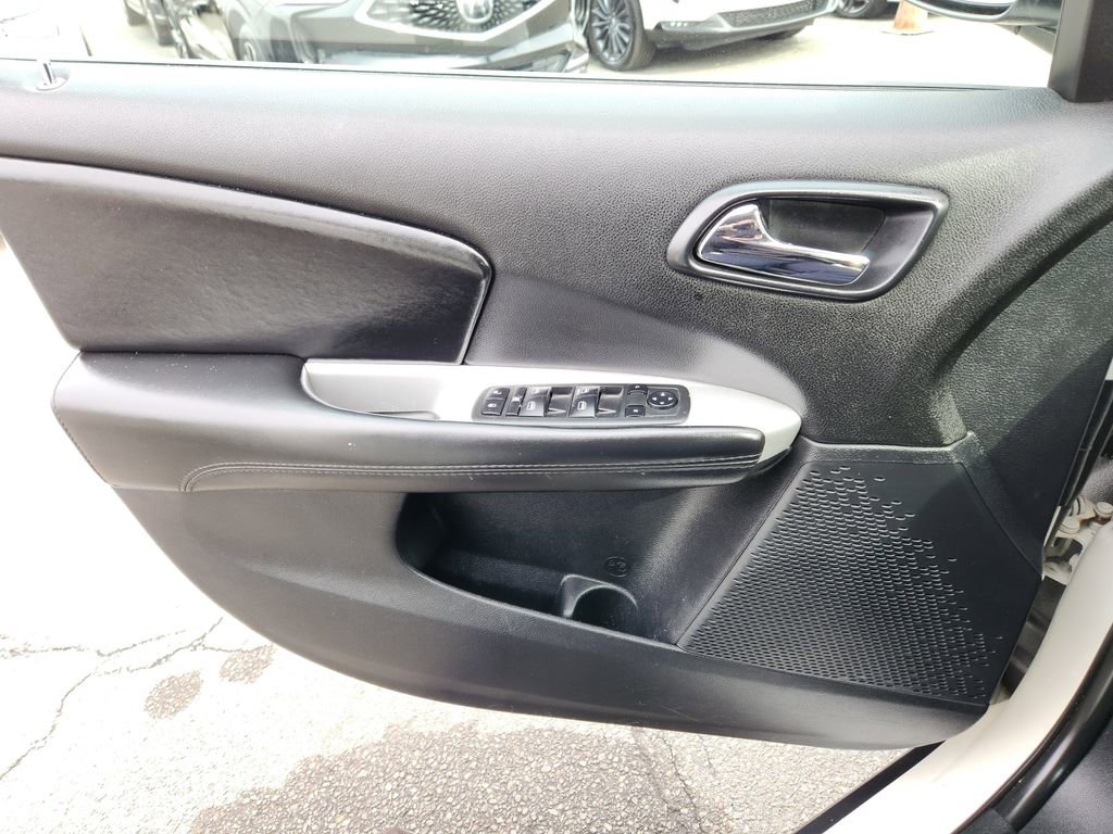 Used 2019 Dodge Journey SE w/ Blacktop Package image 23