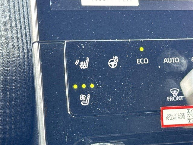 Used 2025 Toyota bZ4X AWD image 21