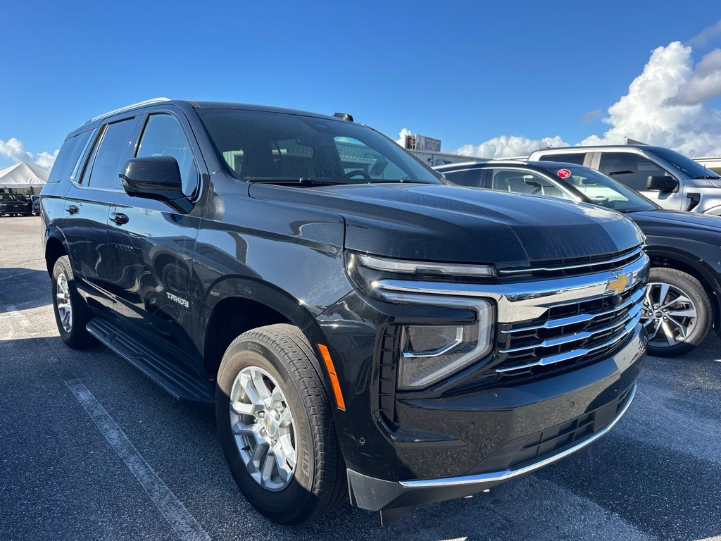 Used 2025 Chevrolet Tahoe LT RWD image 1