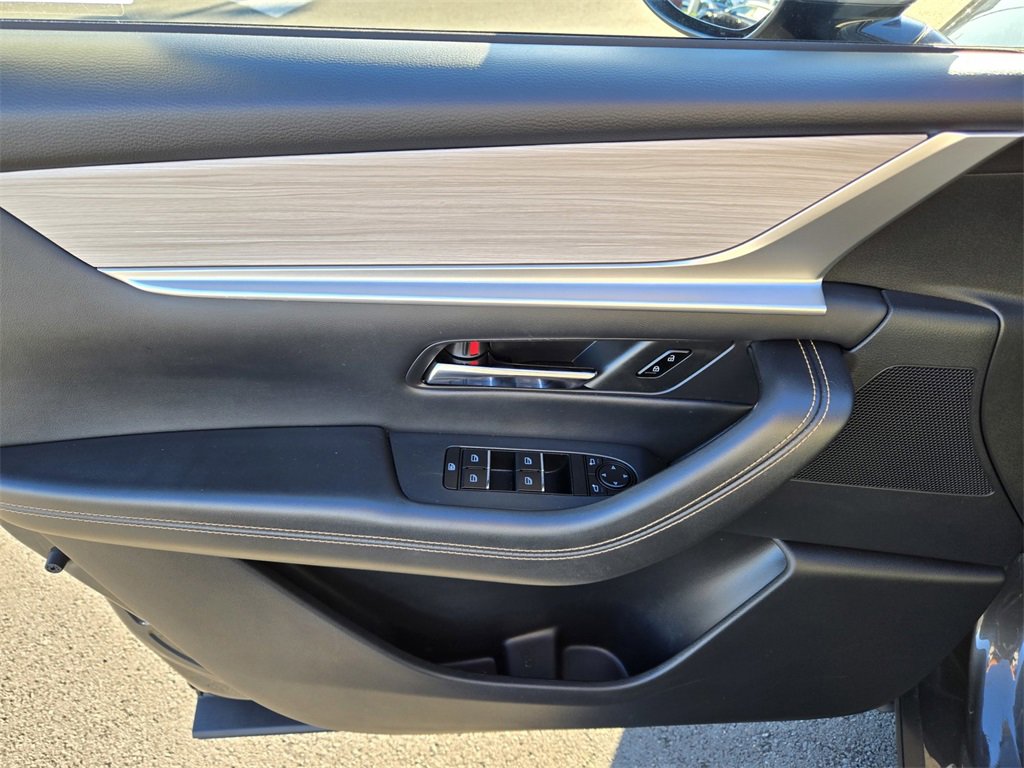 Certified 2024 MAZDA CX-90 Plug-In Hybrid w/ Preferred image 16