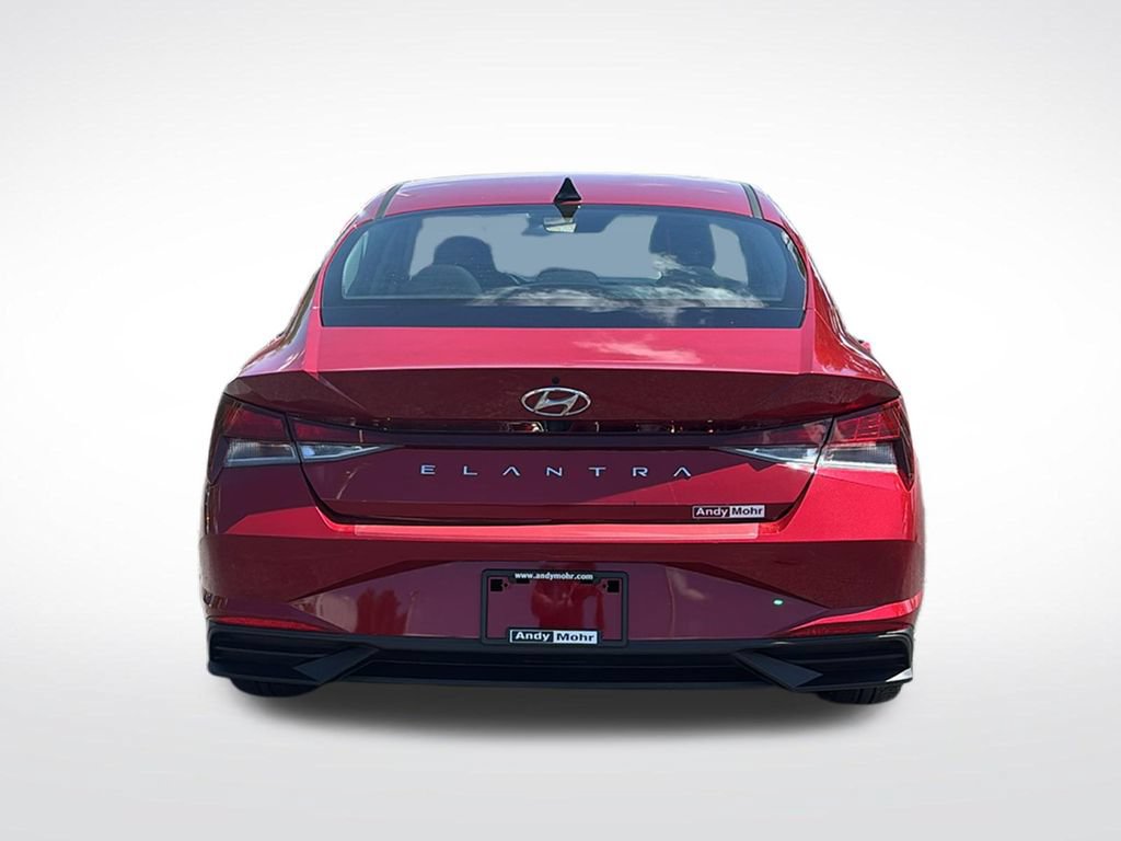 Used 2023 Hyundai Elantra SEL FWD image 6
