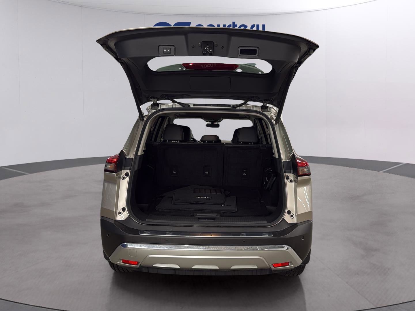 Used 2023 Nissan Rogue Platinum w/ Platinum Premium Package AWD/4WD image 8