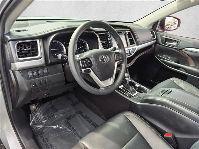 Used 2019 Toyota Highlander XLE FWD image 10
