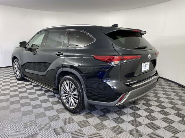 Used 2021 Toyota Highlander Platinum AWD/4WD image 6