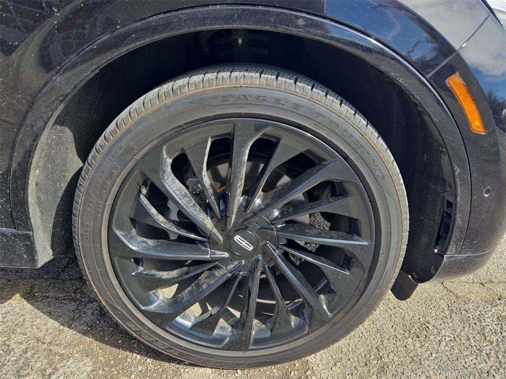 Used 2023 Lincoln Aviator Reserve w/ Equipment Group 201A image 2