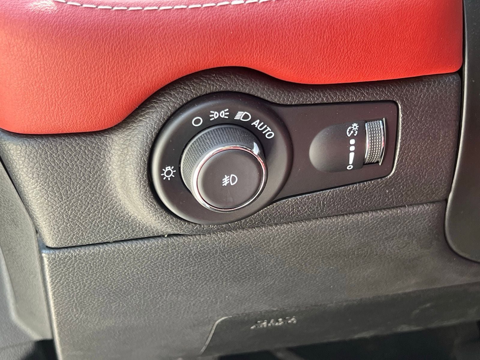Used 2021 Dodge Durango SRT w/ Premium Interior Group AWD/4WD image 31
