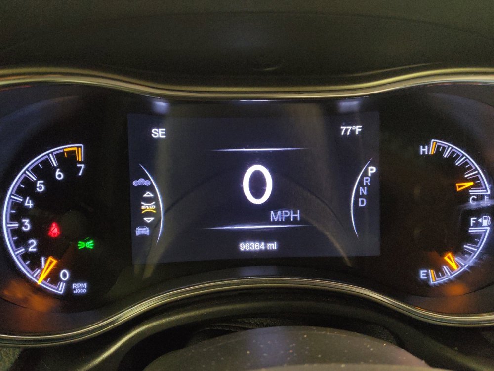 Used 2019 Jeep Grand Cherokee Laredo image 23