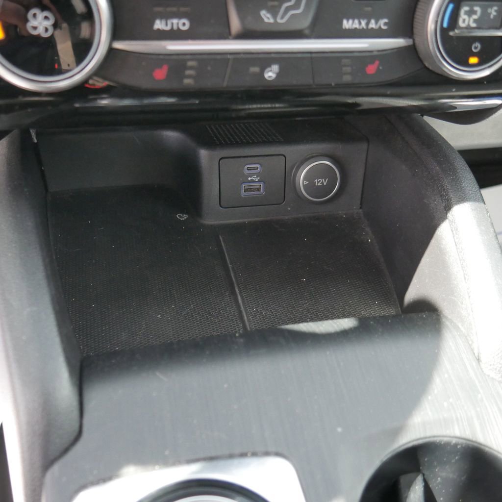 Used 2021 Ford Escape SE w/ Cold Weather Package AWD/4WD image 26