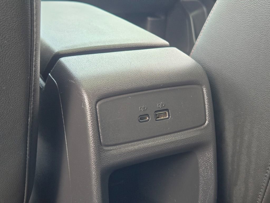 Used 2024 Chevrolet Trax RS w/ Sunroof Package image 17