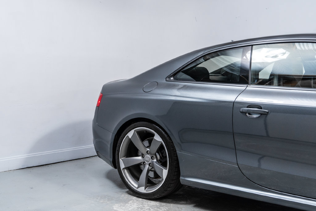 Used 2013 Audi RS 5 Coupe w/ Audi MMI Navigation Plus Pkg AWD/4WD image 11