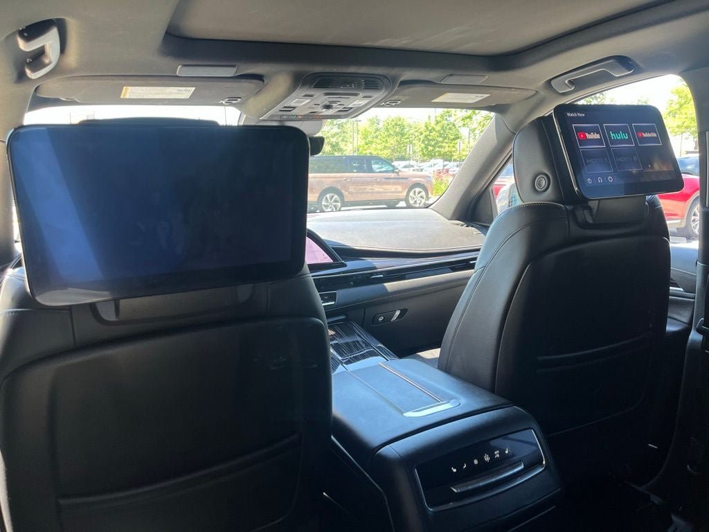 Used 2022 Cadillac Escalade Sport w/ Touring Package AWD/4WD image 18