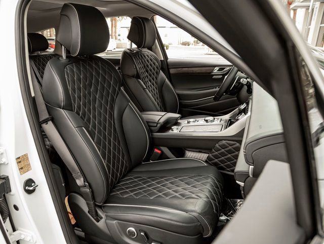 Used 2024 Genesis GV80 3.5T w/ Prestige Package image 25
