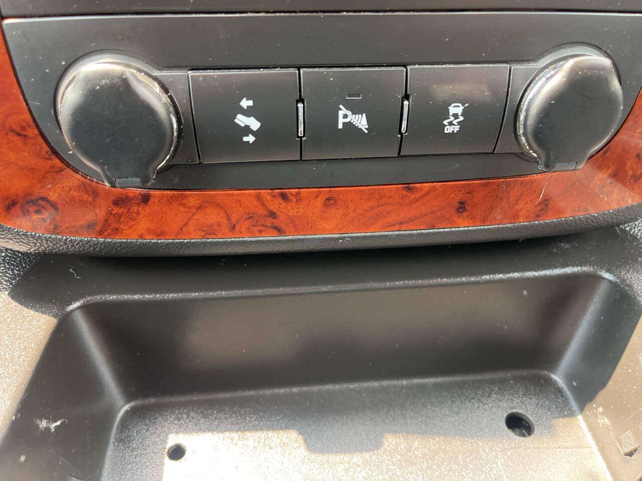 Used 2012 Chevrolet Suburban LT AWD/4WD image 19