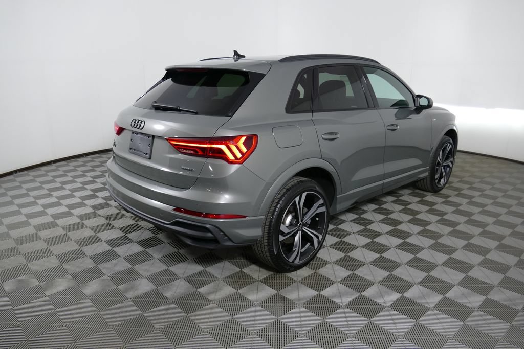 Used 2023 Audi Q3 2.0T Premium Plus w/ Premium Plus Package AWD/4WD image 3