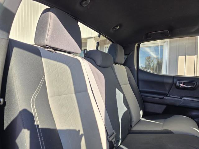 Used 2021 Toyota Tacoma TRD Off-Road image 24