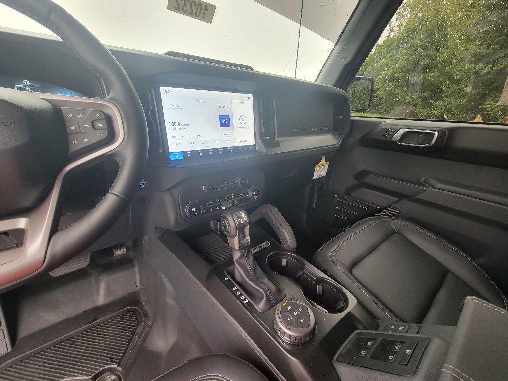 New 2025 Ford Bronco Badlands image 24