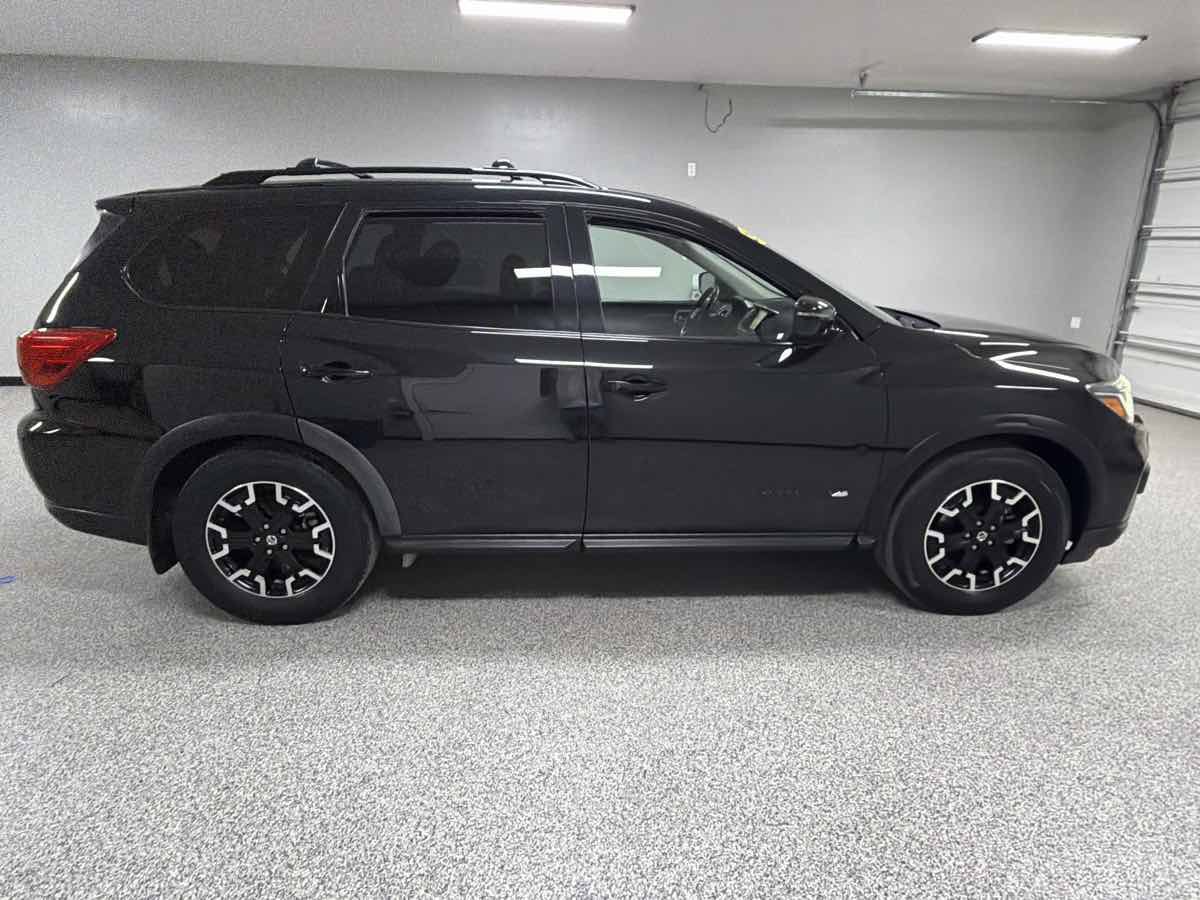 Used 2019 Nissan Pathfinder SV w/ Rock Creek Edition FWD image 2
