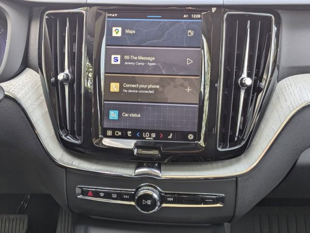 New 2025 Volvo XC60 B5 Plus w/ Protection Package Premier image 21