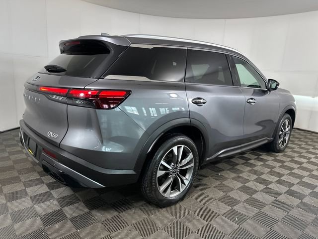 Used 2023 INFINITI QX60 Luxe image 3