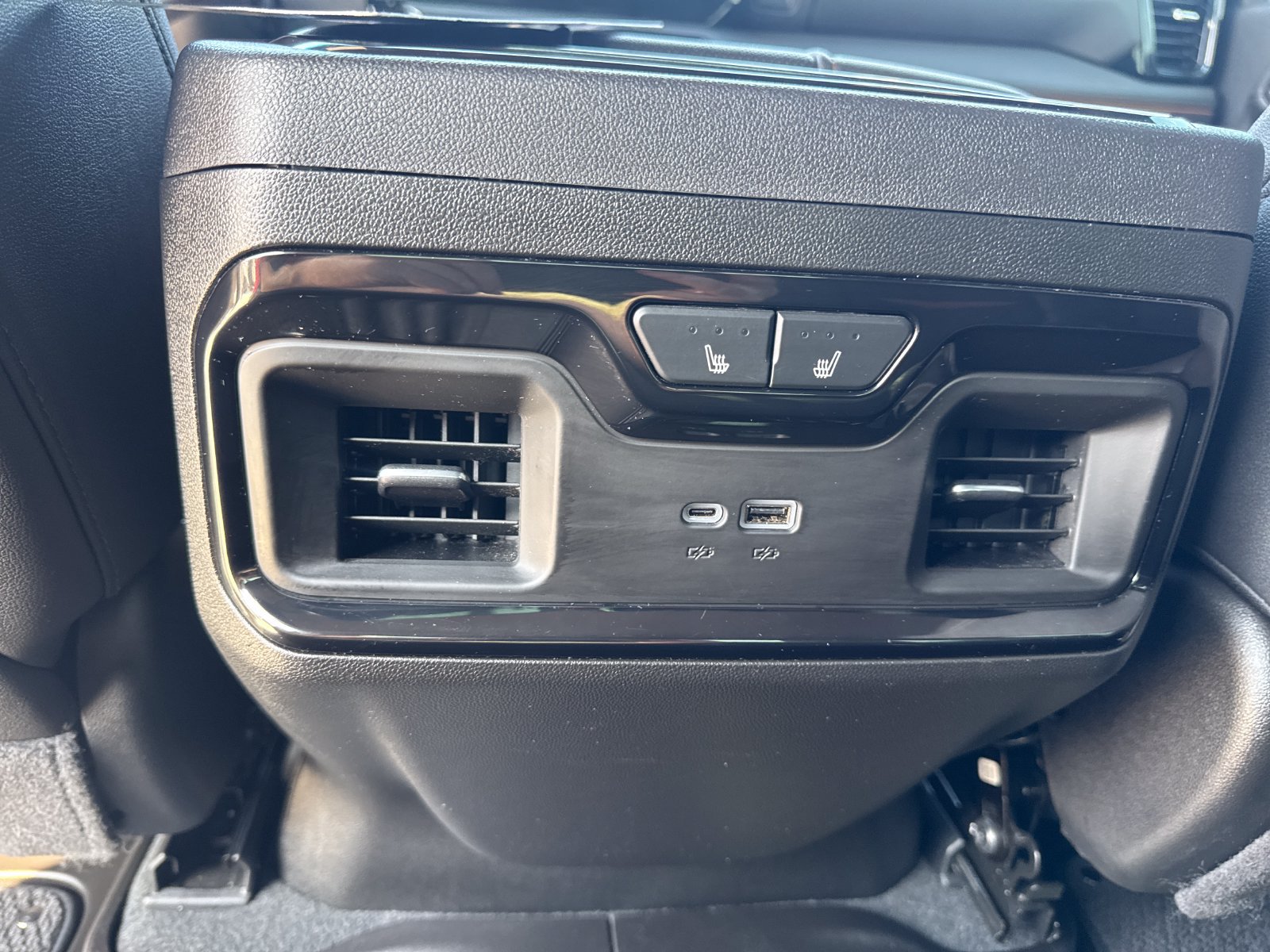 Used 2026 GMC Sierra 3500 AT4 AWD/4WD image 32