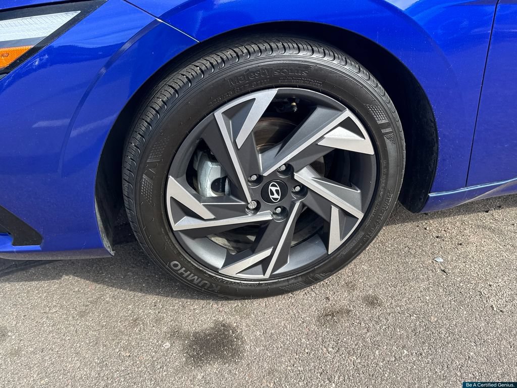 Used 2024 Hyundai Elantra Limited FWD image 26