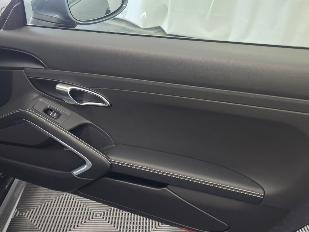 Certified 2025 Porsche 718 Cayman RWD image 27