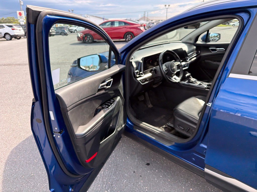 Used 2023 Kia Sportage EX AWD/4WD image 14