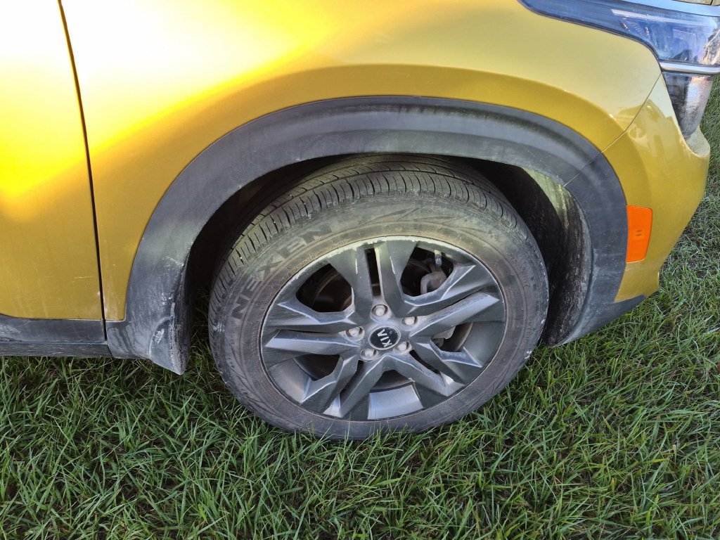 Used 2021 Kia Seltos S FWD image 13