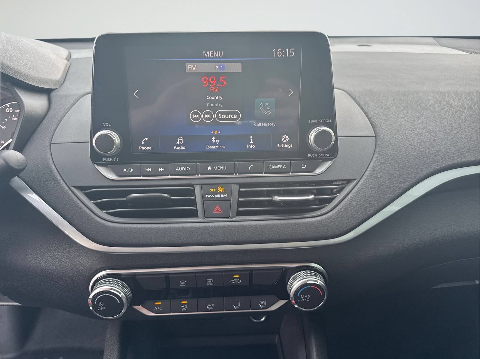 Certified 2025 Nissan Altima 2.5 S FWD image 21