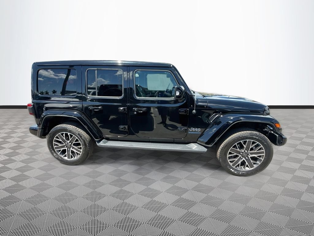 Certified 2023 Jeep Wrangler Unlimited Sahara AWD/4WD image 5