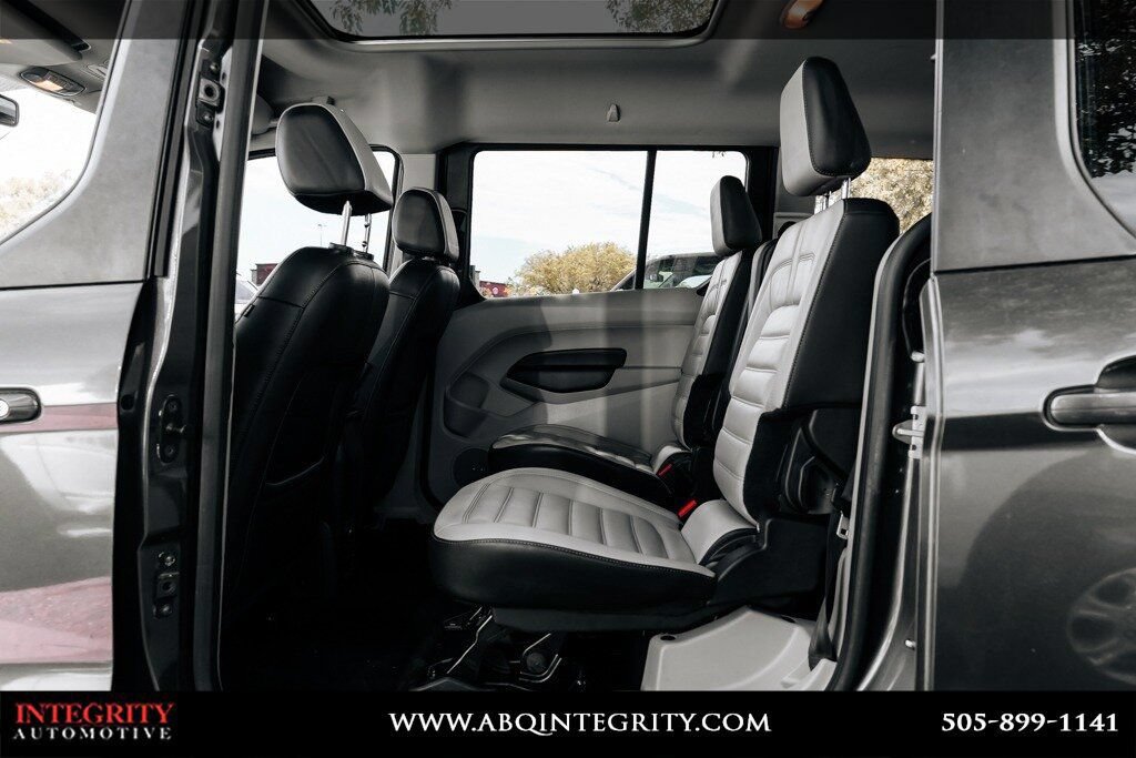 Used 2019 Ford Transit Connect Titanium w/ Titanium Premium Package FWD image 14