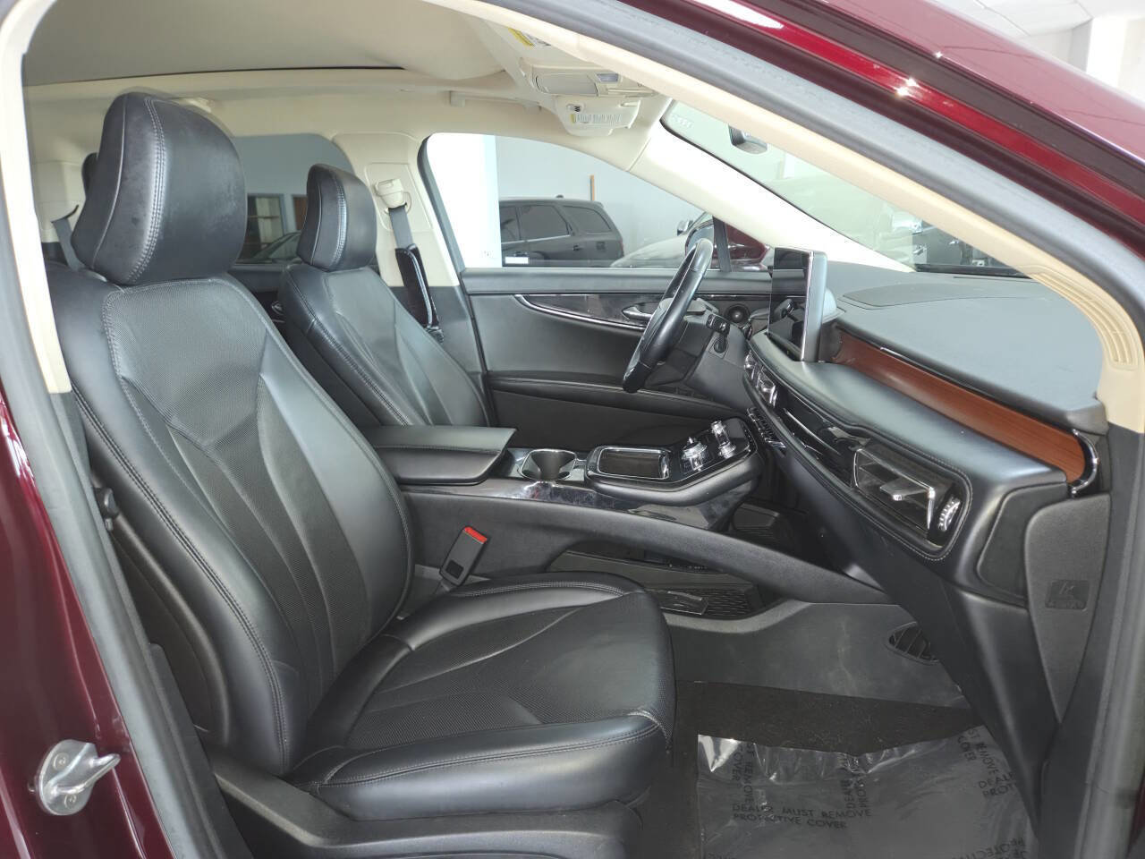 Used 2021 Lincoln Nautilus Reserve FWD image 31
