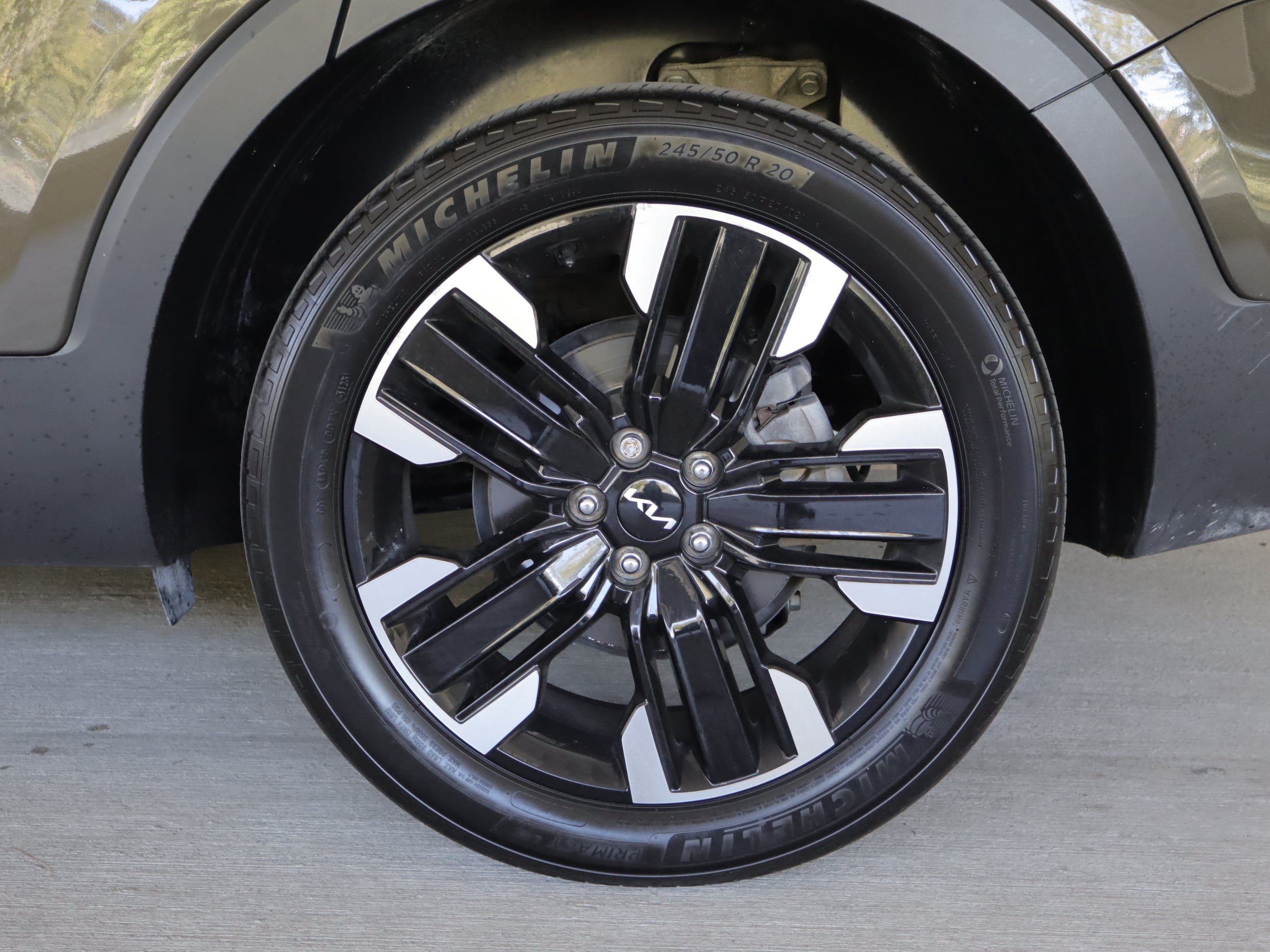 Certified 2024 Kia Telluride SX Prestige AWD/4WD image 28