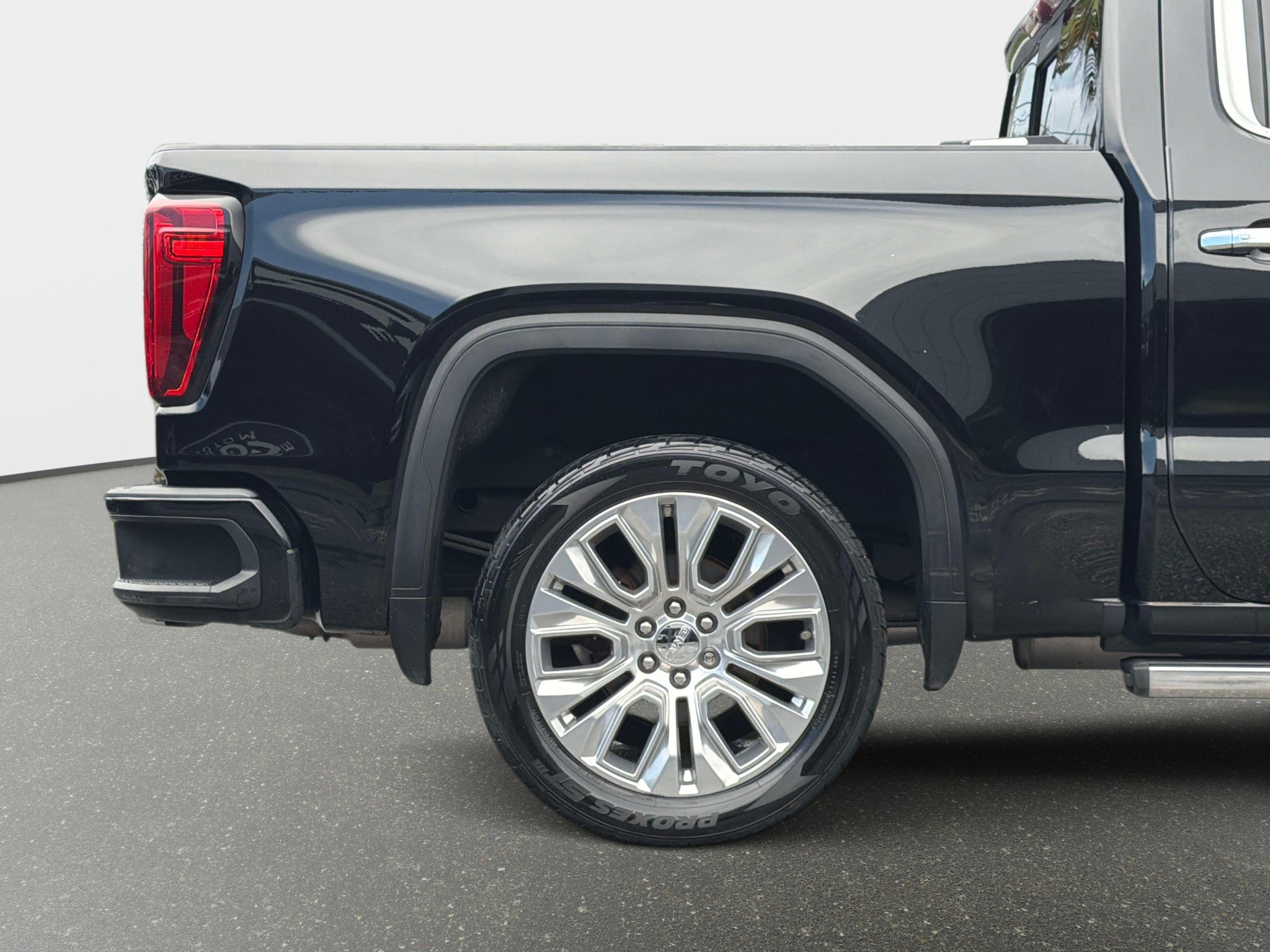 Used 2021 GMC Sierra 1500 Denali w/ Denali Ultimate Package AWD/4WD image 11
