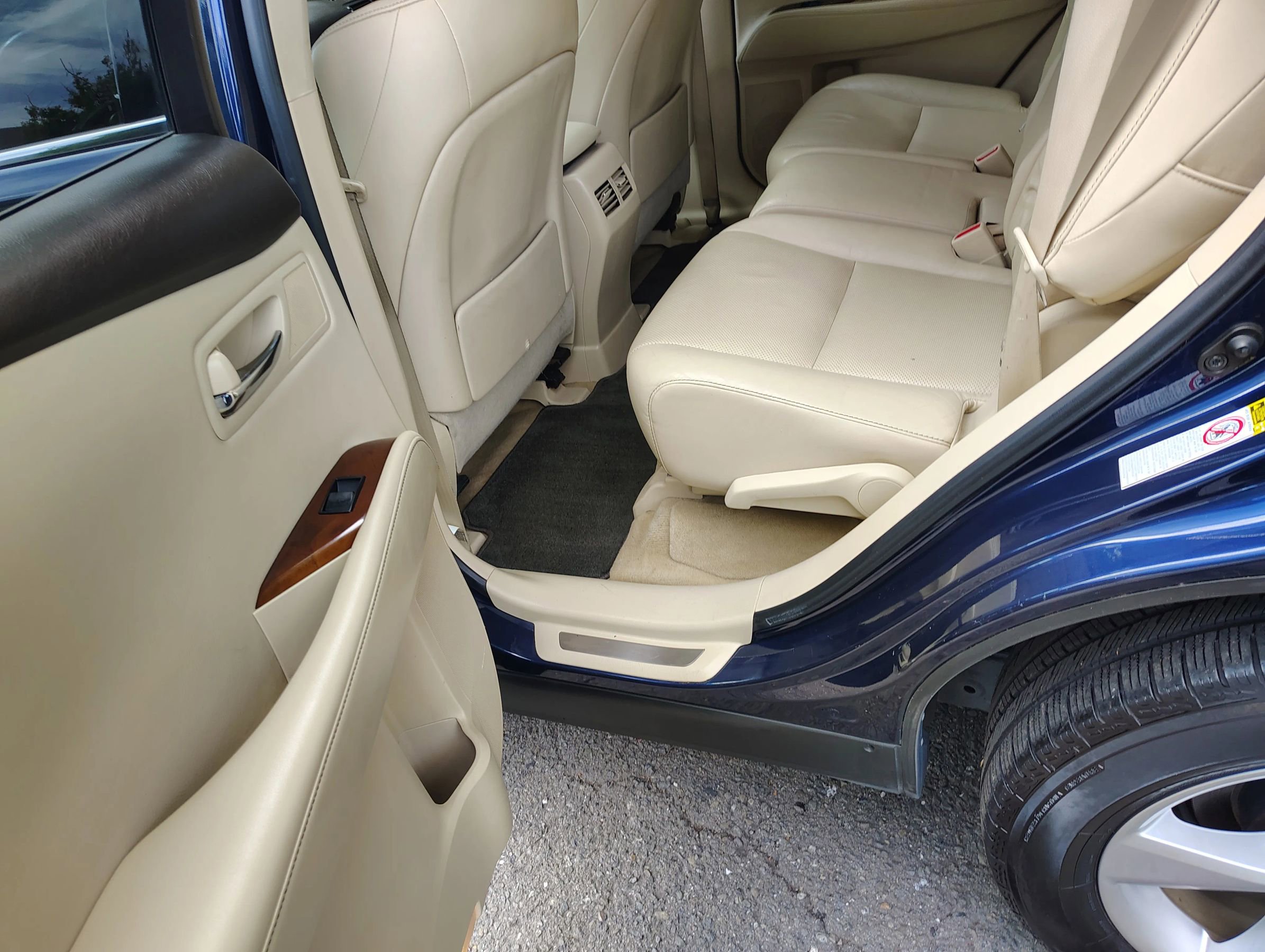 Used 2013 Lexus RX 450h AWD w/ Navigation Pkg image 12