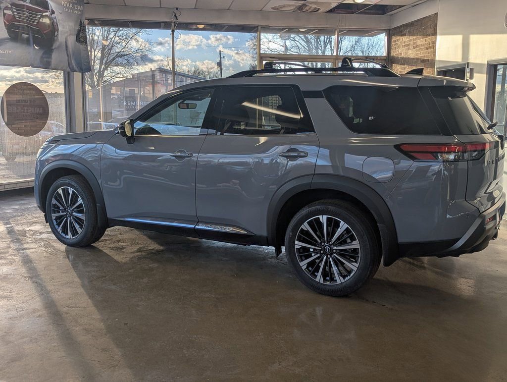 New 2026 Nissan Pathfinder Platinum image 3