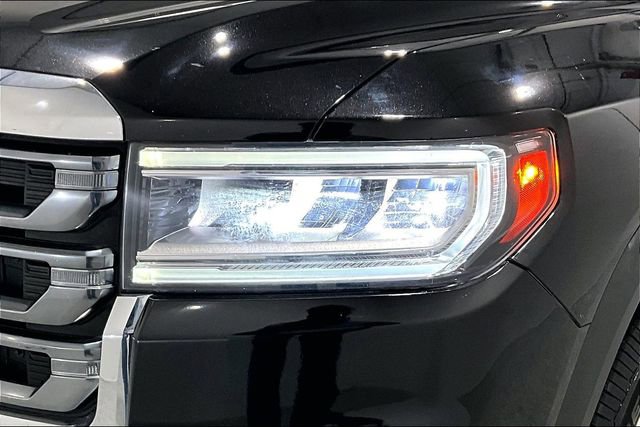 Used 2023 GMC Acadia SLE w/ LPO, Black Accent Package image 34