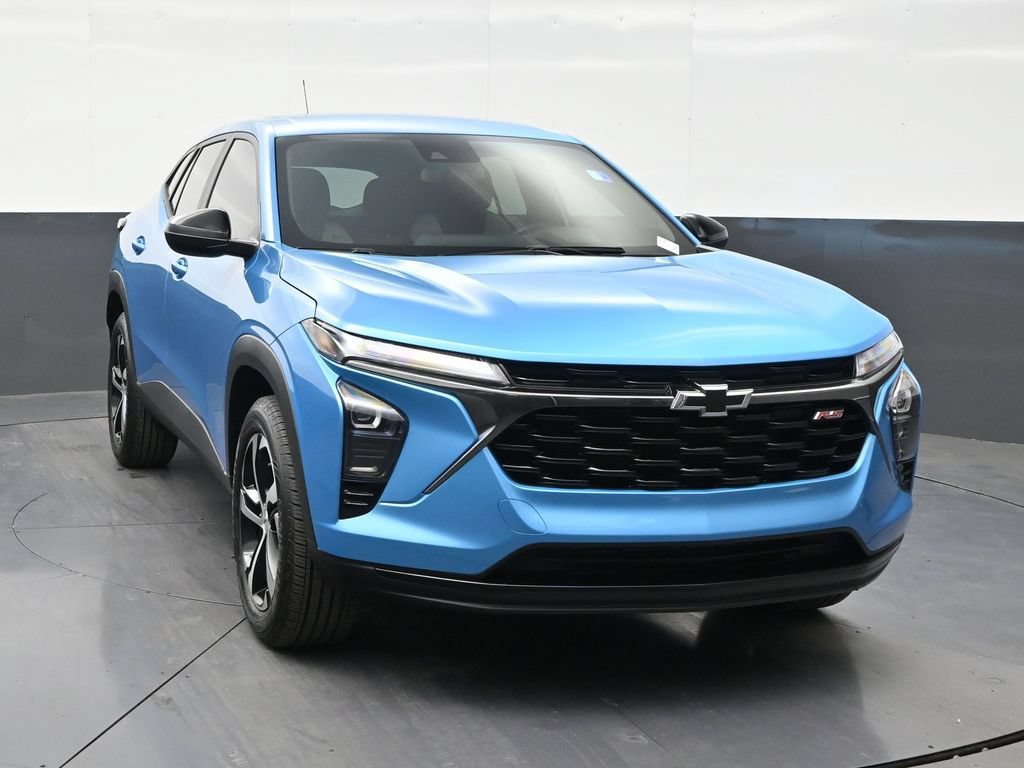 Used 2025 Chevrolet Trax RS FWD image 7