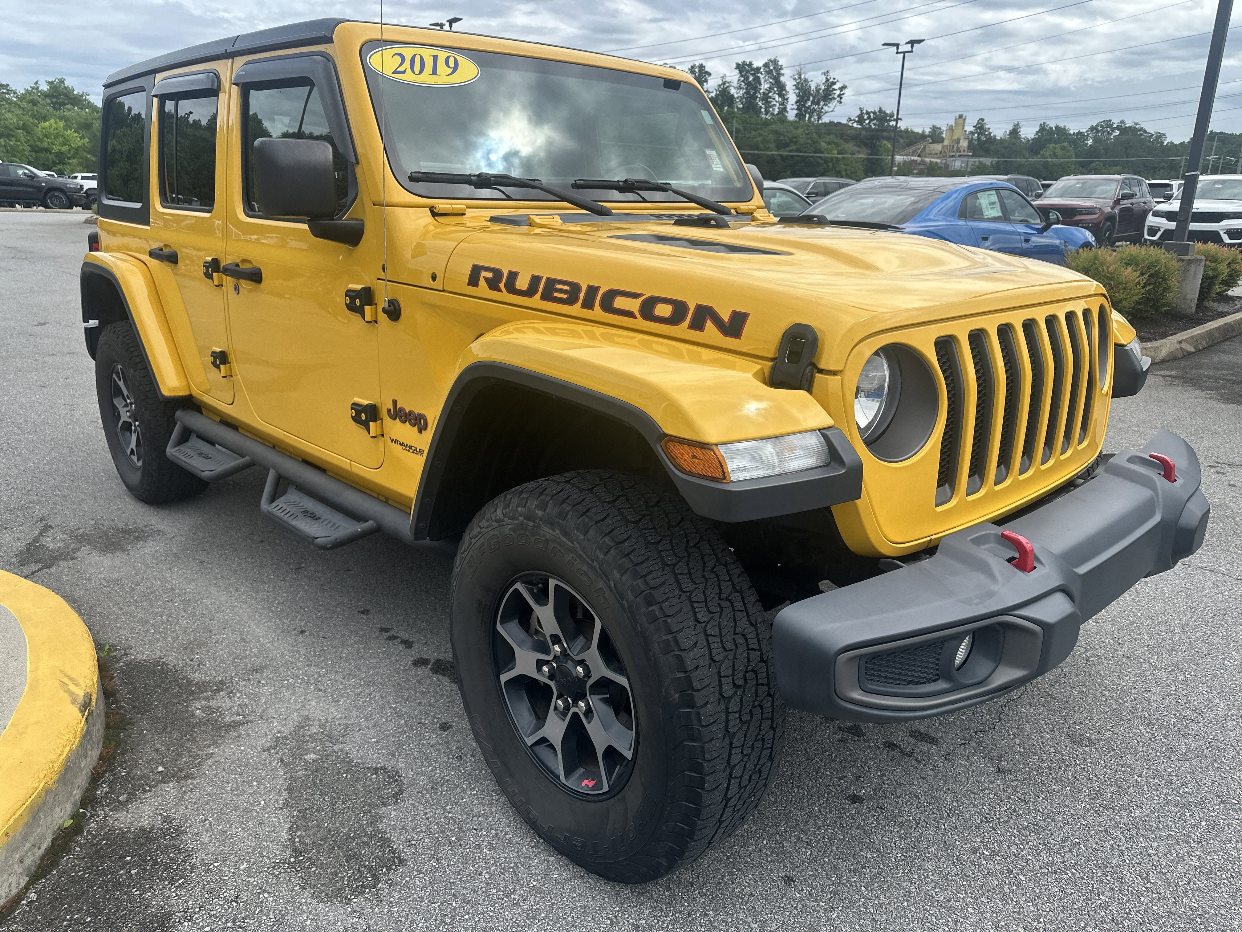 Used 2019 Jeep Wrangler Unlimited Rubicon w/ Cold Weather Group AWD/4WD image 5