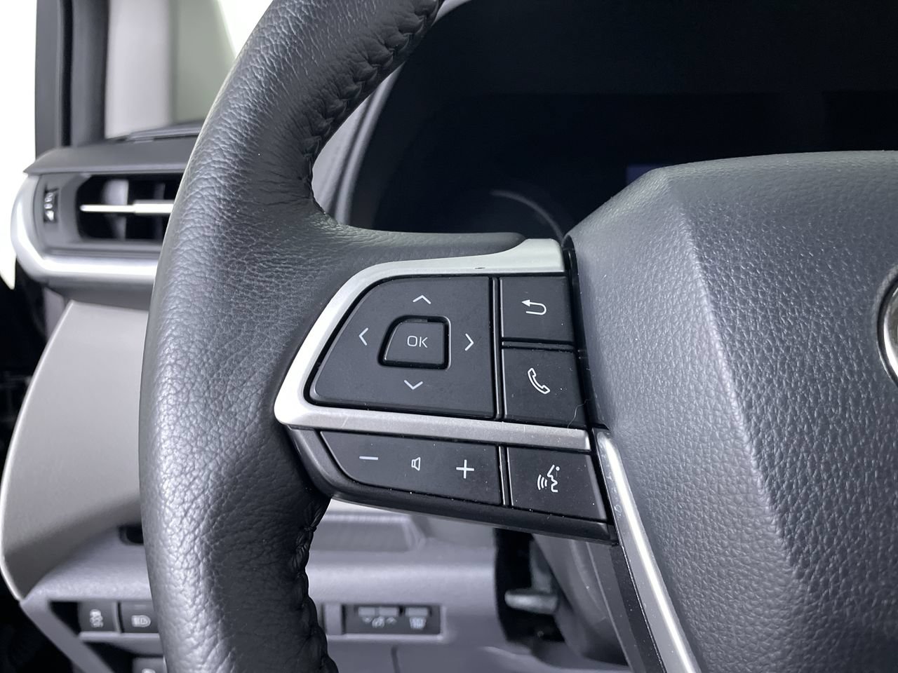 Used 2022 Toyota Sienna XLE FWD image 26