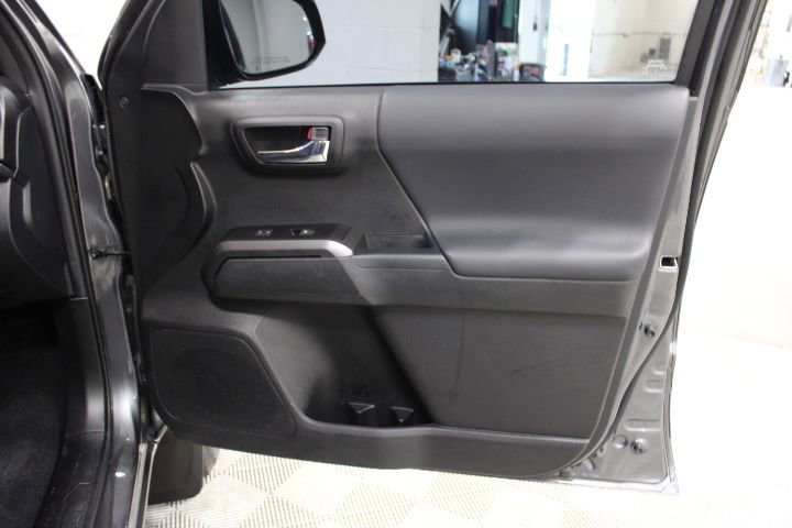 Used 2023 Toyota Tacoma TRD Sport image 23