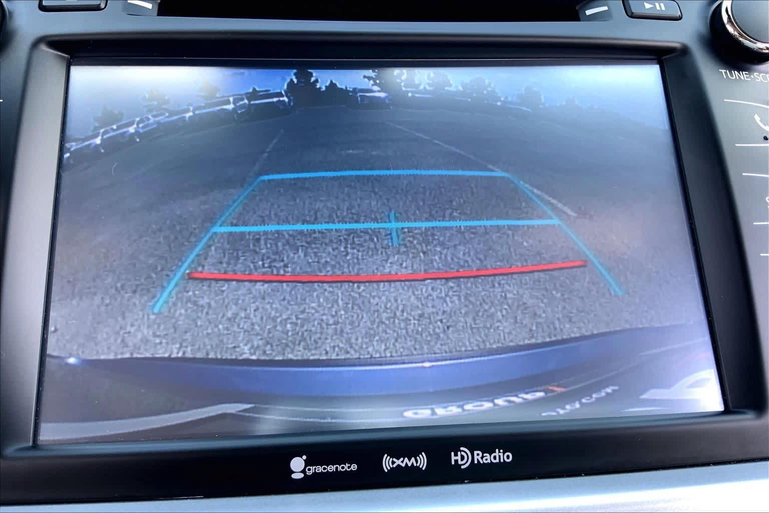 Used 2018 Toyota Highlander XLE FWD image 26