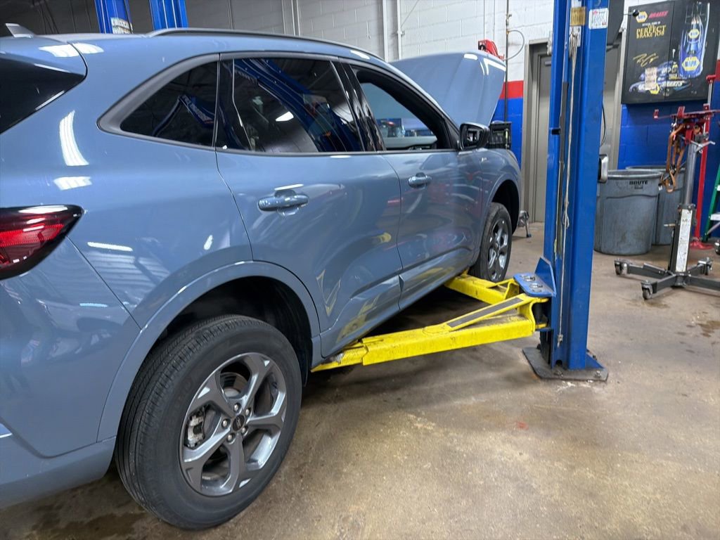 Certified 2024 Ford Escape ST-Line w/ Tech Pack #1 image 4